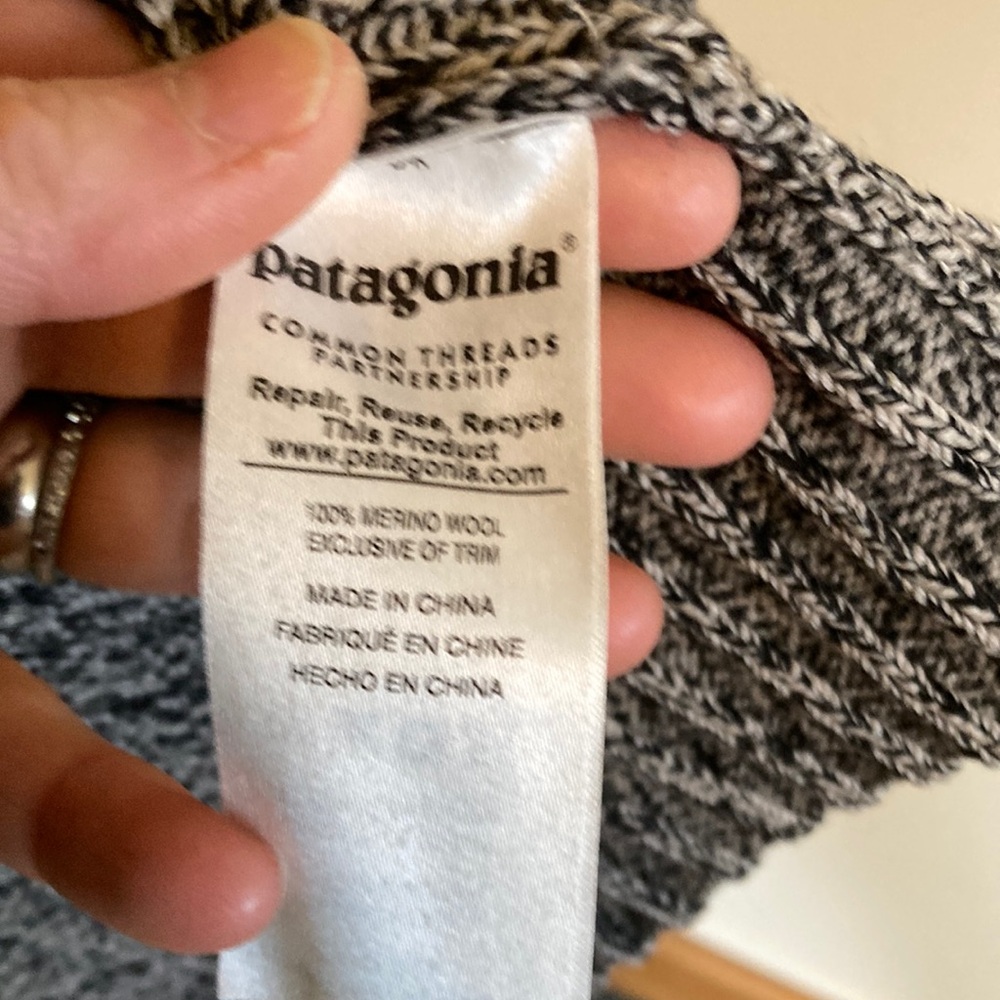 Patagonia Gray Cardigan Sweater with Zipper - Picture 3 of 5